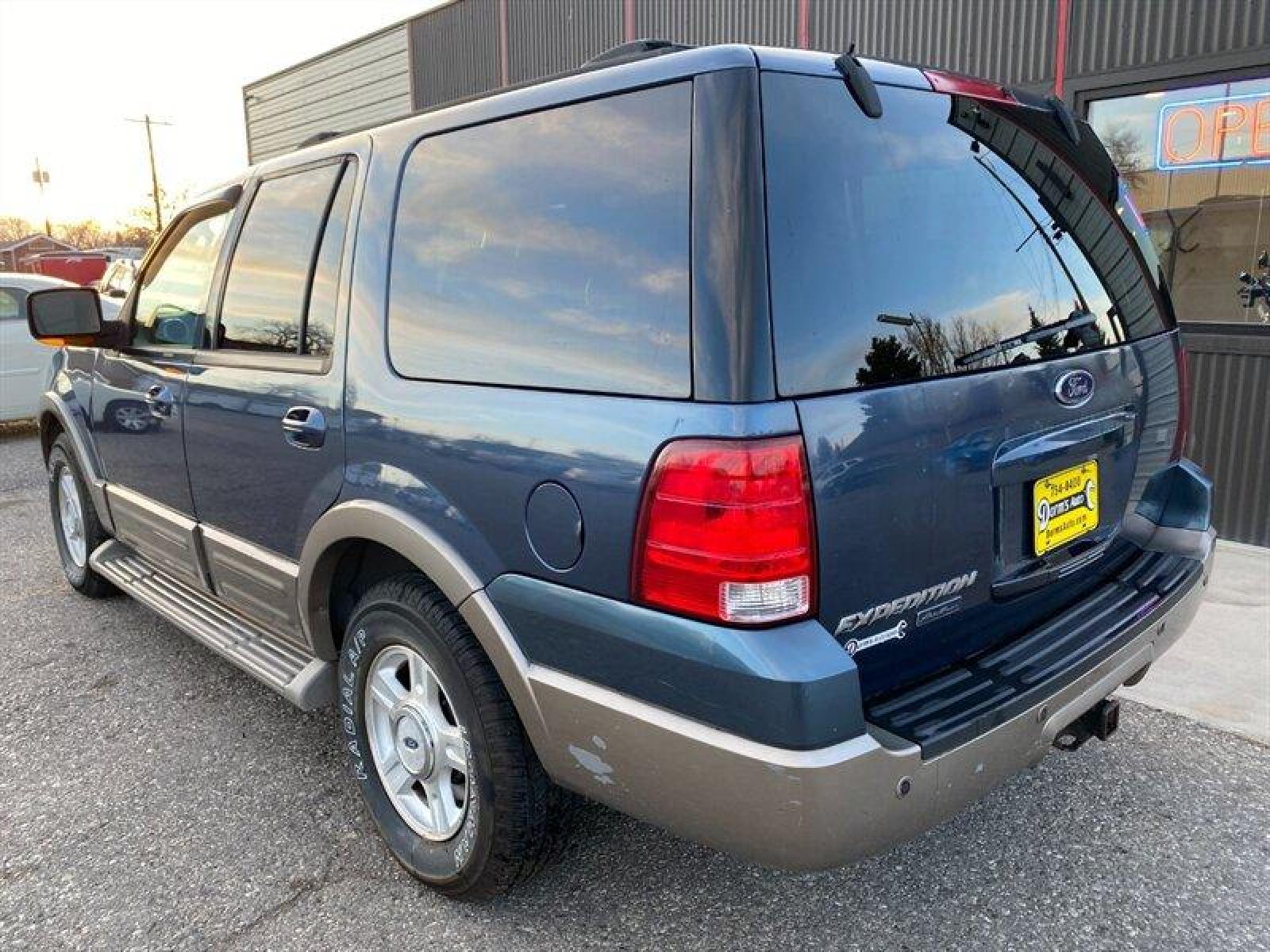 2003 Blue Ford Expedition Eddie Bauer (1FMFU18L13L) with an Triton 5.4L V8 260hp 350ft. lbs. engine, Automatic transmission, located at 842 E South Street, Powell, WY, 82435, (307) 754-7289, 44.752300, -108.746933 - Photo #4