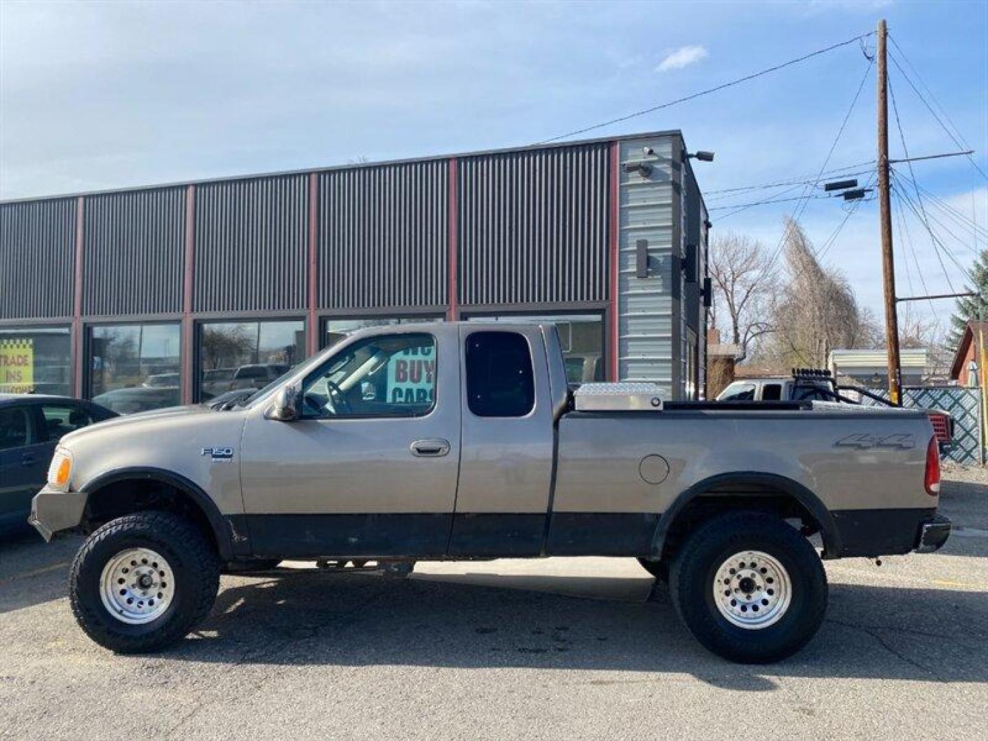 2003 Tan Ford F-150 XL 4dr SuperCab XL (1FTRX18W63N) with an Triton 4.6L V8 231hp 293ft. lbs. engine, 5 Speed Manual transmission, located at 842 E South Street, Powell, WY, 82435, (307) 754-7289, 44.752300, -108.746933 - Photo#25