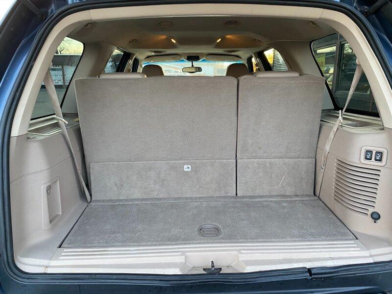 2003 Medium Wedgewood Blue Clearcoat Ford Expedition Eddie Bauer (1FMFU18L13L) with an Triton 5.4L V8 260hp 350ft. lbs. engine, Automatic transmission, located at 842 E South Street, Powell, WY, 82435, (307) 754-7289, 44.752300, -108.746933- Photo#16