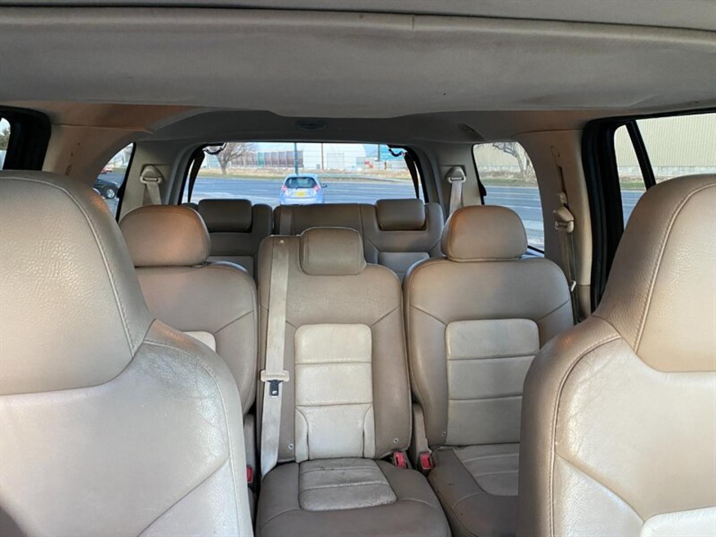 2003 Medium Wedgewood Blue Clearcoat Ford Expedition Eddie Bauer (1FMFU18L13L) with an Triton 5.4L V8 260hp 350ft. lbs. engine, Automatic transmission, located at 842 E South Street, Powell, WY, 82435, (307) 754-7289, 44.752300, -108.746933- Photo#18