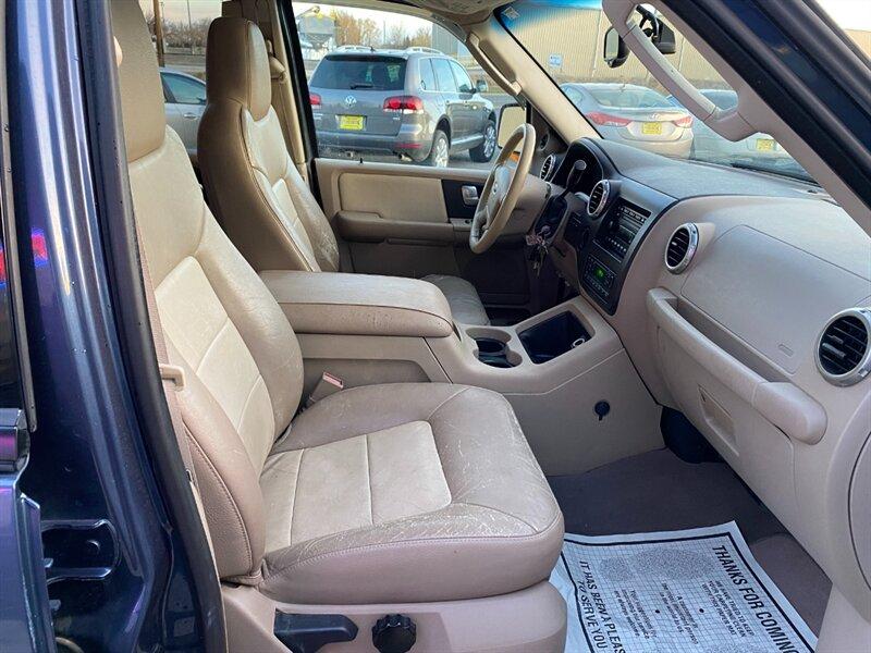 2003 Medium Wedgewood Blue Clearcoat Ford Expedition Eddie Bauer (1FMFU18L13L) with an Triton 5.4L V8 260hp 350ft. lbs. engine, Automatic transmission, located at 842 E South Street, Powell, WY, 82435, (307) 754-7289, 44.752300, -108.746933- Photo#25