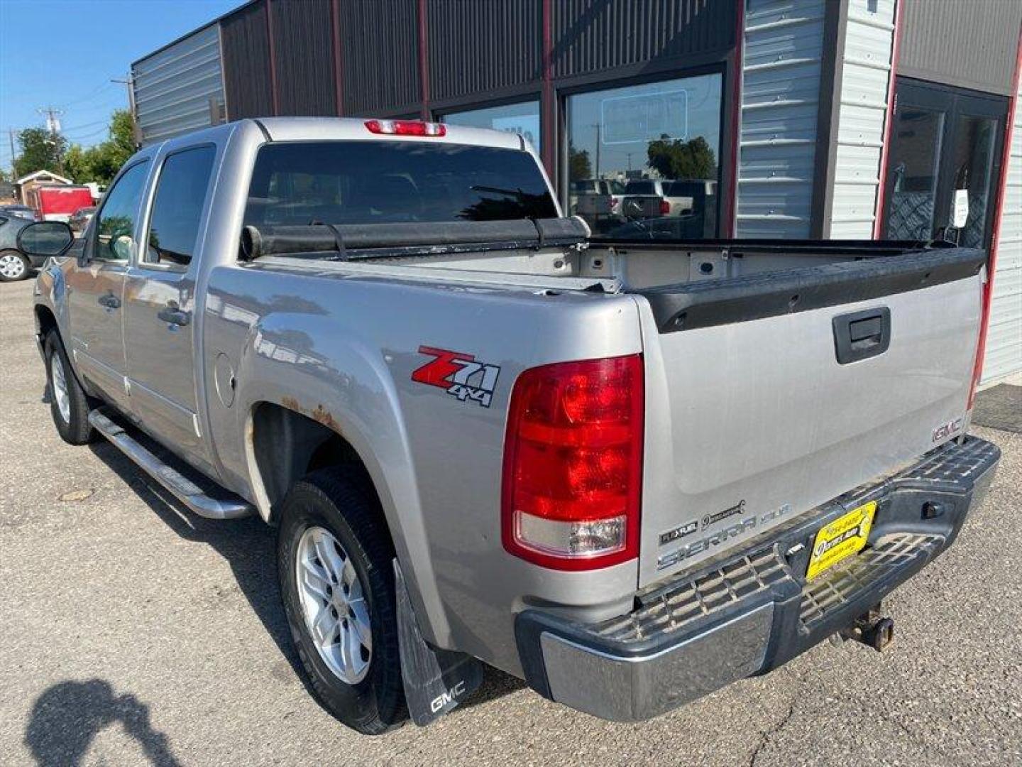 2008 Silver GMC Sierra 1500 Work Truck (2GTEK133381) with an Vortec Aluminum Block 5.3L Flex Fuel V8 315hp 338f engine, Automatic transmission, located at 842 E South Street, Powell, WY, 82435, (307) 754-7289, 44.752300, -108.746933 - Photo#3