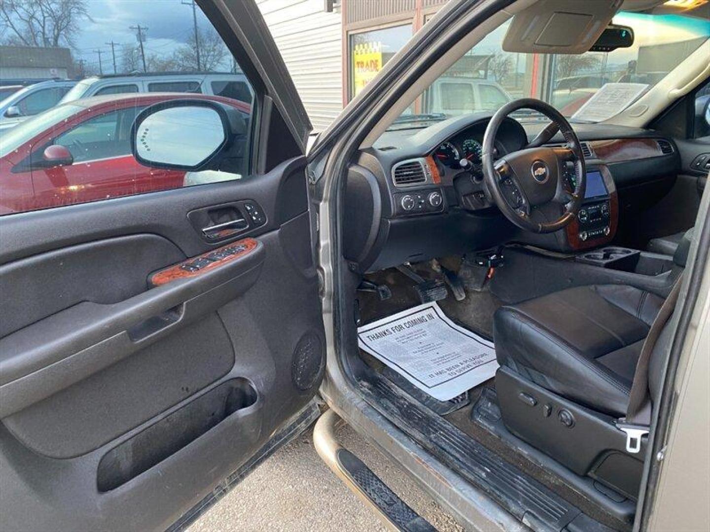2007 Graystone Metallic Chevrolet Silverado 1500 LTZ (3GCEK13M47G) with an Vortec Aluminum Block 5.3L V8 315hp 338ft. lbs. engine, Automatic transmission, located at 842 E South Street, Powell, WY, 82435, (307) 754-7289, 44.752300, -108.746933 - Photo#4
