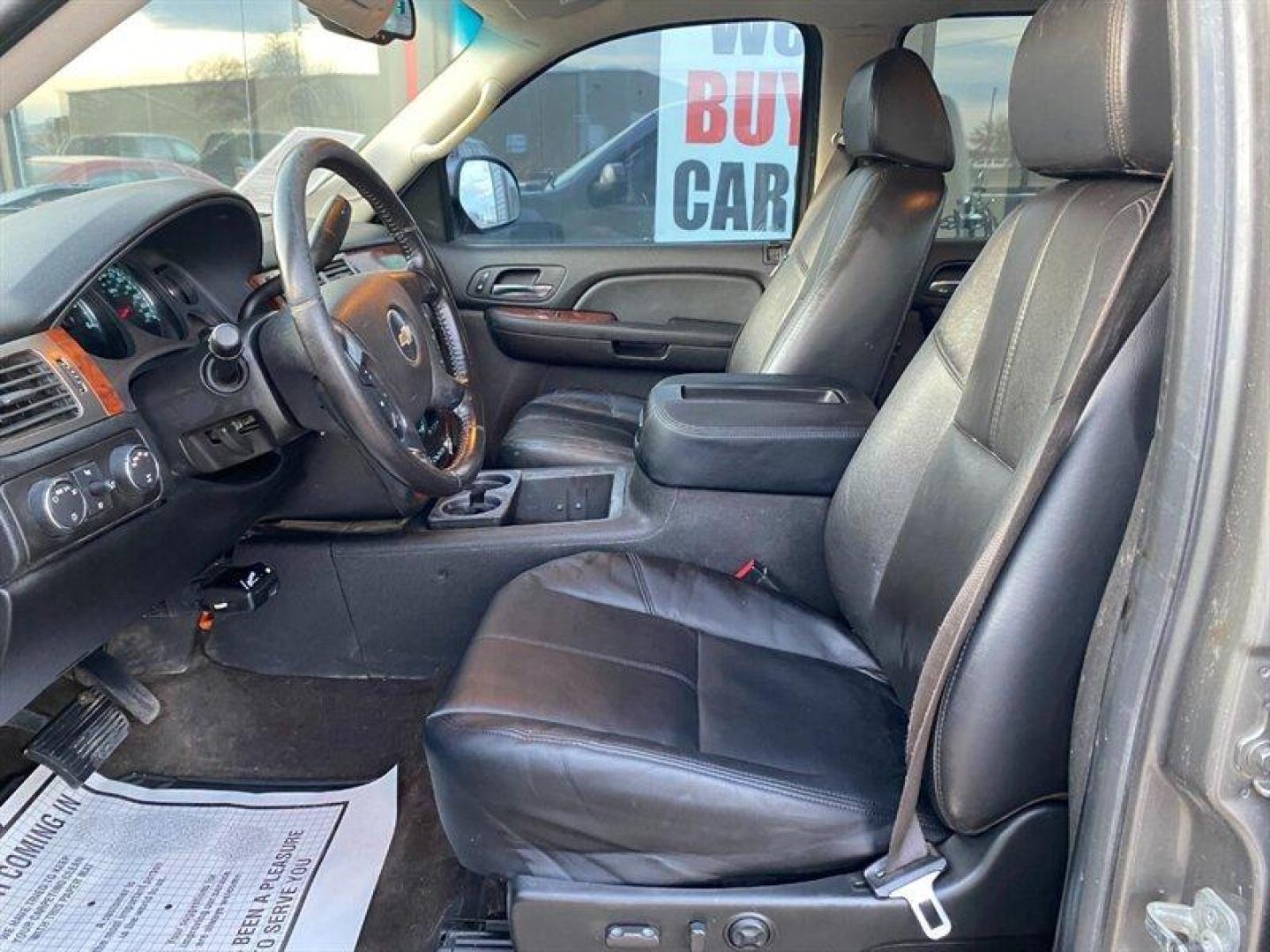 2007 Graystone Metallic Chevrolet Silverado 1500 LTZ (3GCEK13M47G) with an Vortec Aluminum Block 5.3L V8 315hp 338ft. lbs. engine, Automatic transmission, located at 842 E South Street, Powell, WY, 82435, (307) 754-7289, 44.752300, -108.746933 - Photo#6
