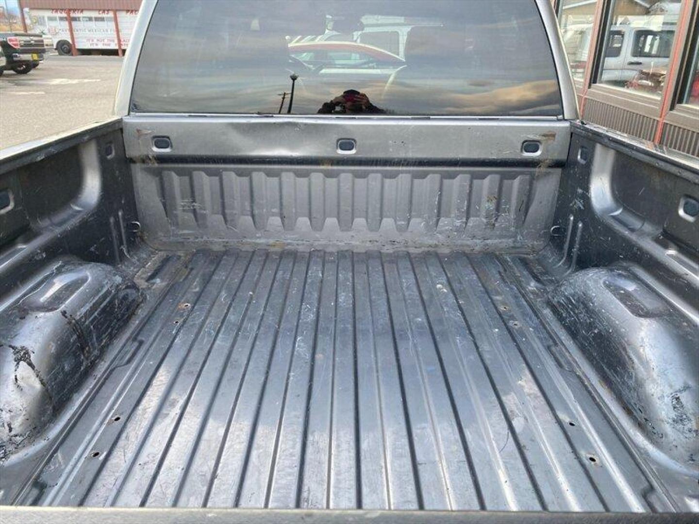 2007 Graystone Metallic Chevrolet Silverado 1500 LTZ (3GCEK13M47G) with an Vortec Aluminum Block 5.3L V8 315hp 338ft. lbs. engine, Automatic transmission, located at 842 E South Street, Powell, WY, 82435, (307) 754-7289, 44.752300, -108.746933 - Photo#12