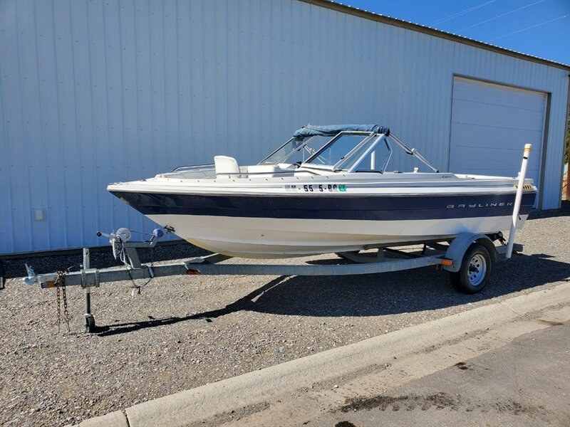 photo of 1998 BAYLINER CAPRI