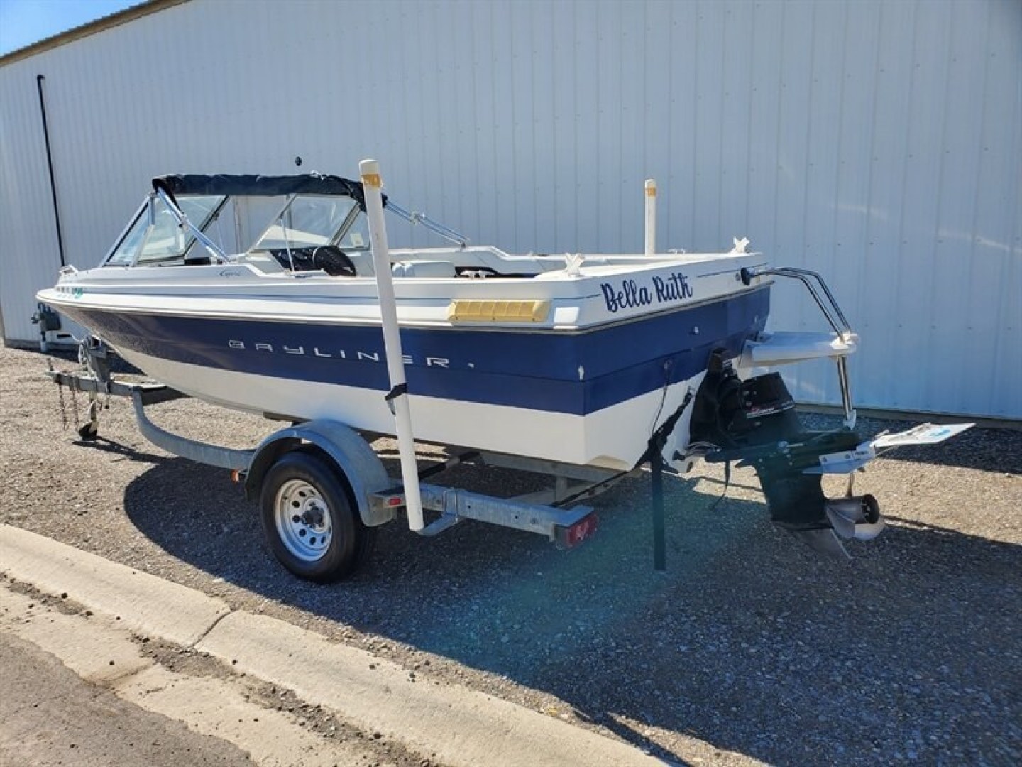 1998 White BAYLINER CAPRI (BL3B58CWA89) , located at 842 E South Street, Powell, WY, 82435, (307) 754-7289, 44.752300, -108.746933- Photo#3