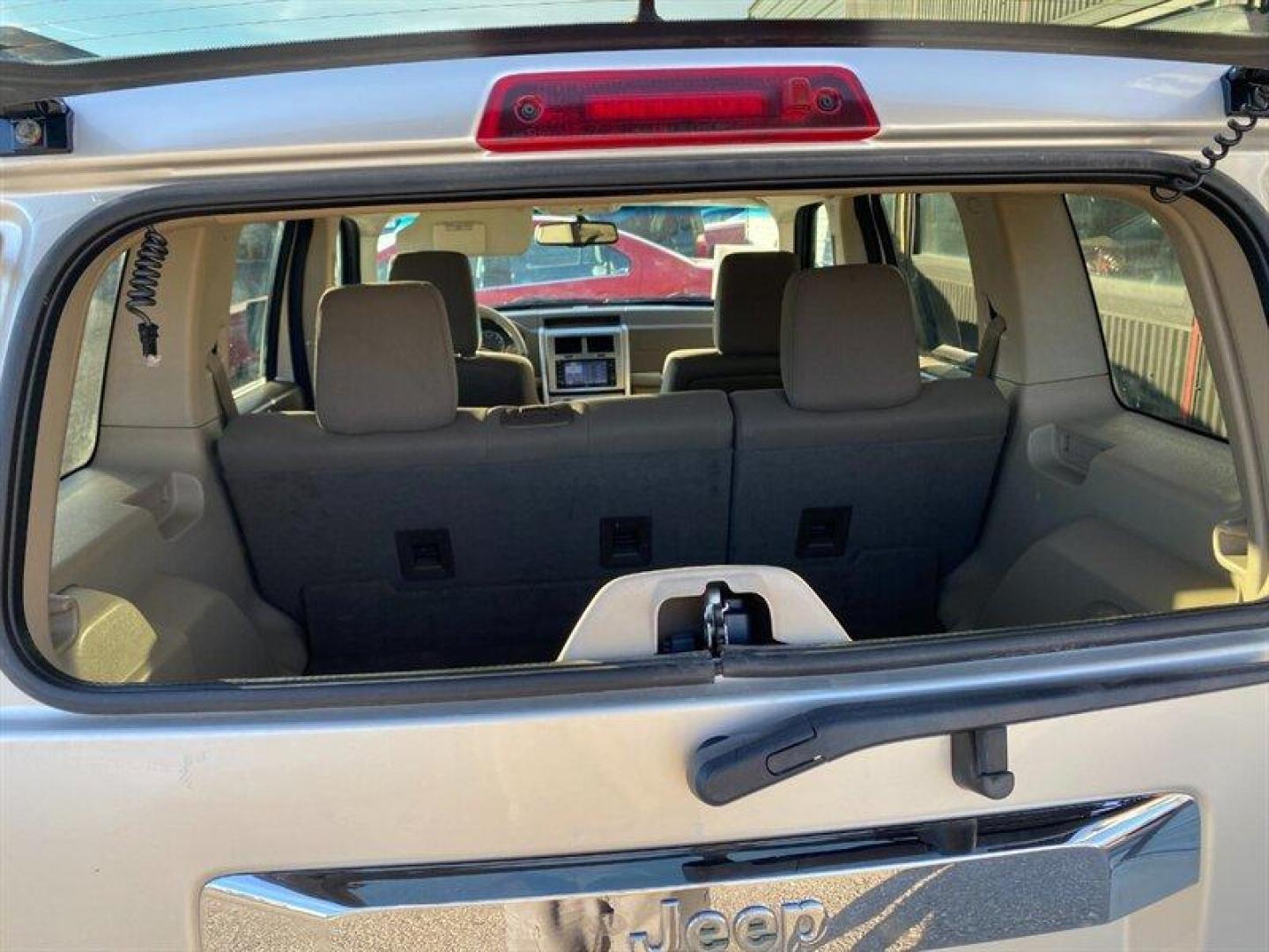 2008 Bright Silver Metallic Clear Coat Jeep Liberty Limited (1J8GN58K68W) with an 3.7L V6 210hp 235ft. lbs. engine, Automatic transmission, located at 842 E South Street, Powell, WY, 82435, (307) 754-7289, 44.752300, -108.746933 - Photo#15