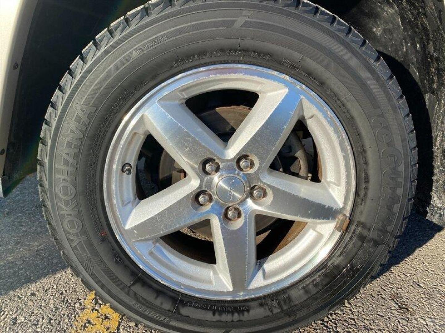 2008 Bright Silver Metallic Clear Coat Jeep Liberty Limited (1J8GN58K68W) with an 3.7L V6 210hp 235ft. lbs. engine, Automatic transmission, located at 842 E South Street, Powell, WY, 82435, (307) 754-7289, 44.752300, -108.746933 - Photo#24