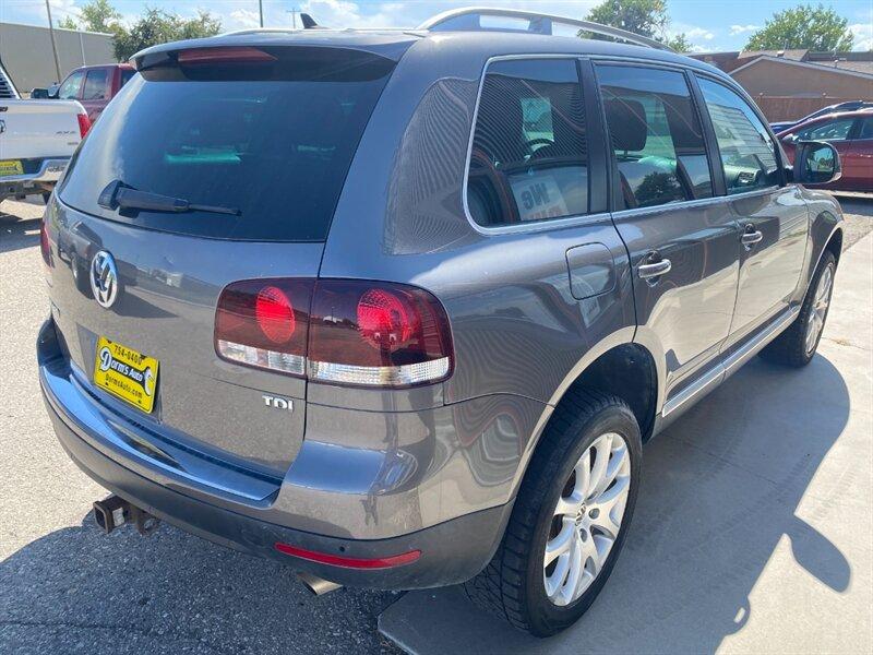 2010 Gray Volkswagen Touareg V6 TDI (WVGFK7A96AD) with an 3.0L Diesel Turbo V6 225hp 406ft. lbs. engine, Automatic transmission, located at 842 E South Street, Powell, WY, 82435, (307) 754-7289, 44.752300, -108.746933- Photo#2
