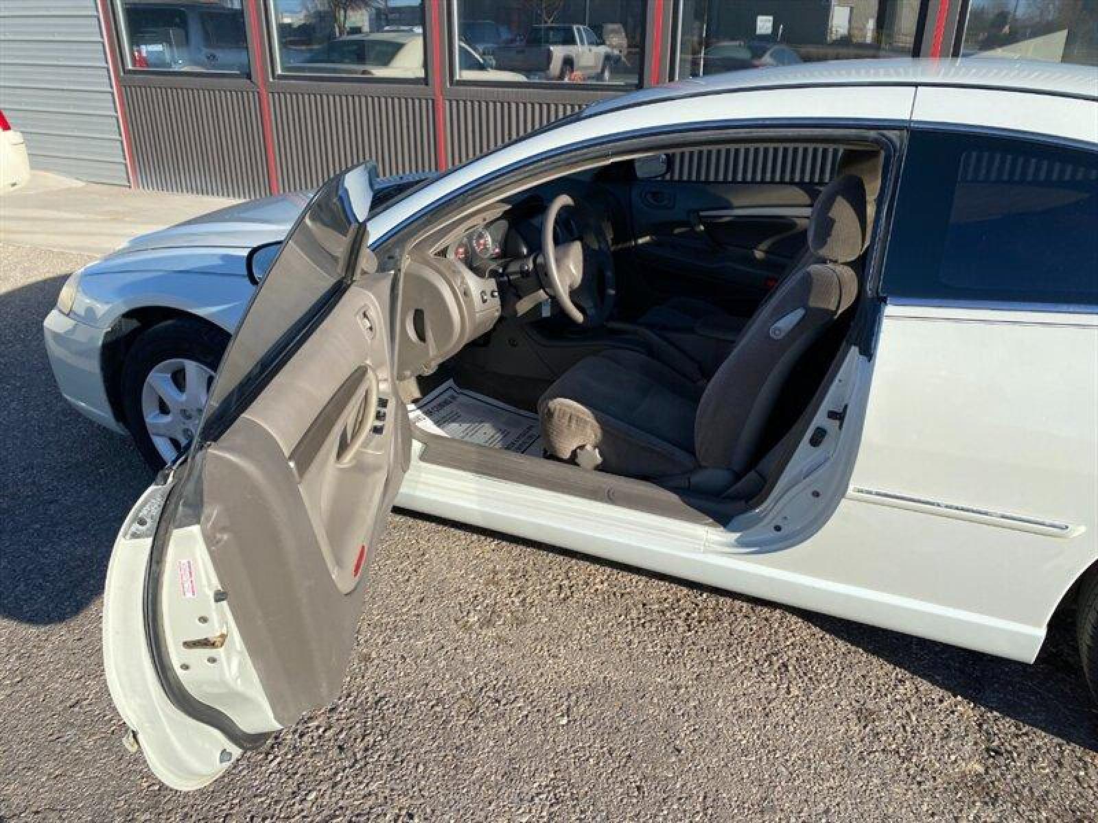 2003 Satin White Pearlcoat Chrysler Sebring LX (4C3AG42G73E) with an 2L NA I4 single overhead cam (SOHC) 16V engine, Automatic transmission, located at 842 E South Street, Powell, WY, 82435, (307) 754-7289, 44.752300, -108.746933 - Photo #21