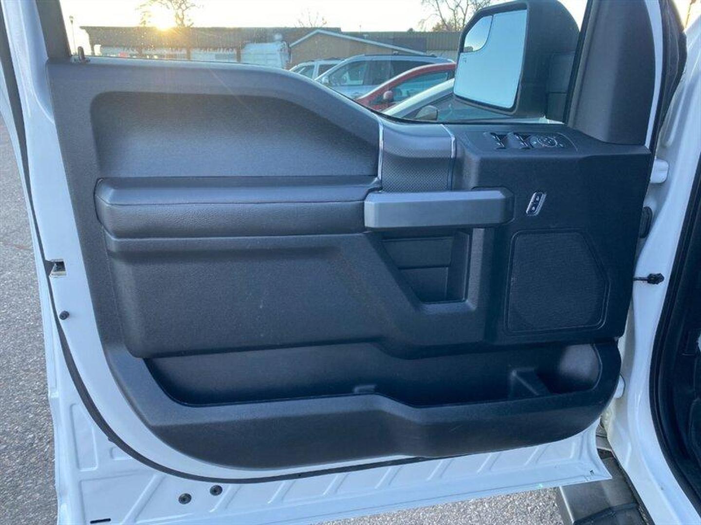 2017 Oxford White Ford F-150 XLT (1FTEW1EG8HF) with an EcoBoost 3.5L Twin Turbo V6 375hp 470ft. lbs. engine, Automatic transmission, located at 842 E South Street, Powell, WY, 82435, (307) 754-7289, 44.752300, -108.746933 - Photo#5