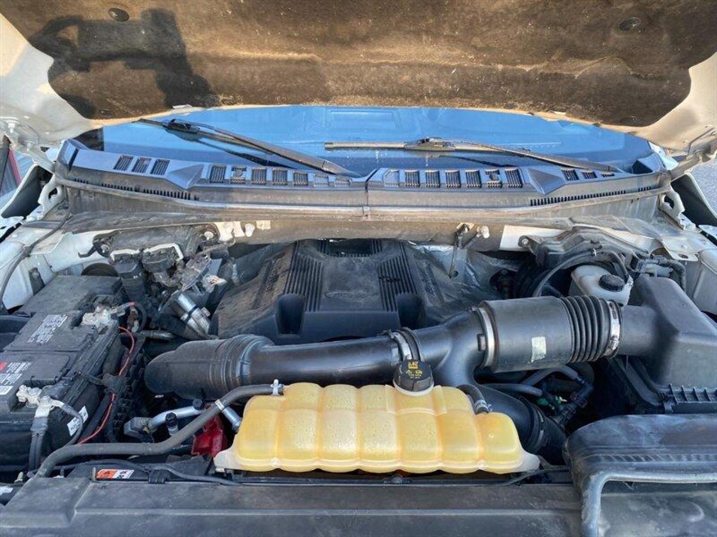 2017 Oxford White Ford F-150 XLT (1FTEW1EG8HF) with an EcoBoost 3.5L Twin Turbo V6 375hp 470ft. lbs. engine, Automatic transmission, located at 842 E South Street, Powell, WY, 82435, (307) 754-7289, 44.752300, -108.746933 - Photo#19