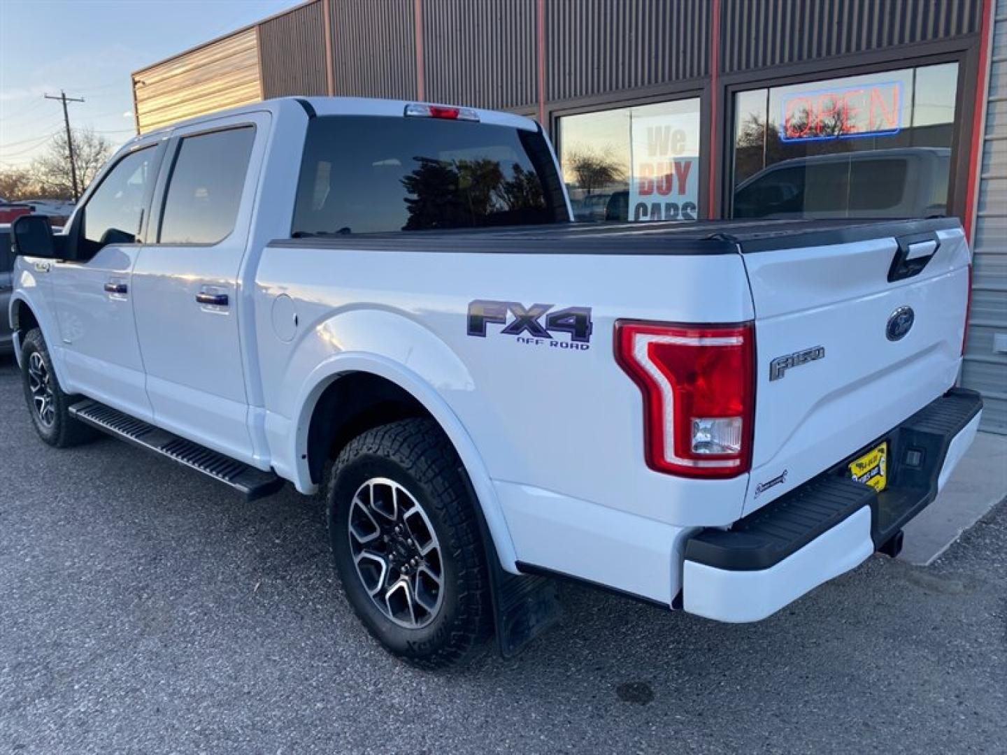2017 Oxford White Ford F-150 XLT (1FTEW1EG8HF) with an EcoBoost 3.5L Twin Turbo V6 375hp 470ft. lbs. engine, Automatic transmission, located at 842 E South Street, Powell, WY, 82435, (307) 754-7289, 44.752300, -108.746933- Photo#3