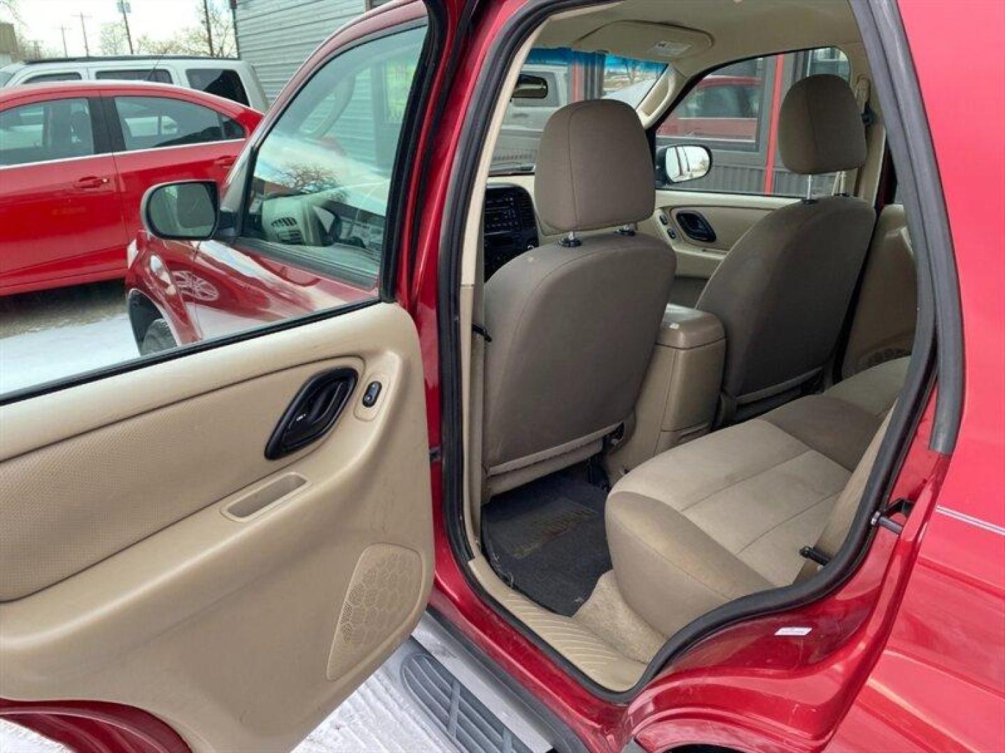 2007 Redfire Clearcoat Metallic Ford Escape XLS (1FMYU92Z17K) with an 2.3L inline 4 double overhead camshaft 16V engine, 5 Speed Manual transmission, located at 842 E South Street, Powell, WY, 82435, (307) 754-7289, 44.752300, -108.746933 - Photo#10