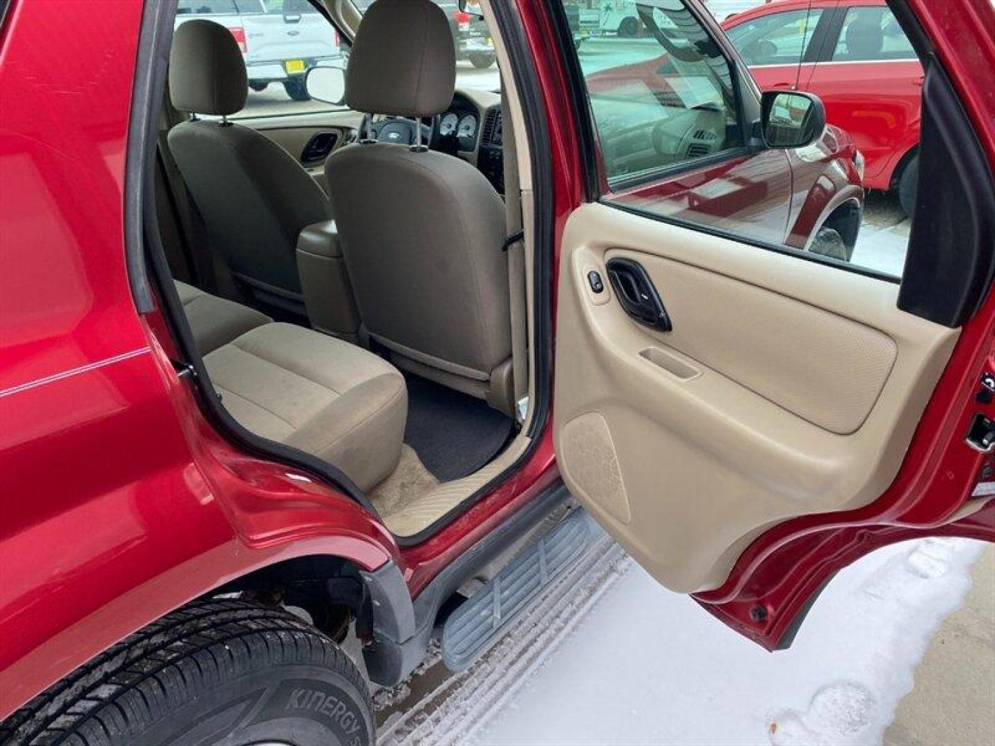 2007 Redfire Clearcoat Metallic Ford Escape XLS (1FMYU92Z17K) with an 2.3L inline 4 double overhead camshaft 16V engine, 5 Speed Manual transmission, located at 842 E South Street, Powell, WY, 82435, (307) 754-7289, 44.752300, -108.746933 - Photo#15