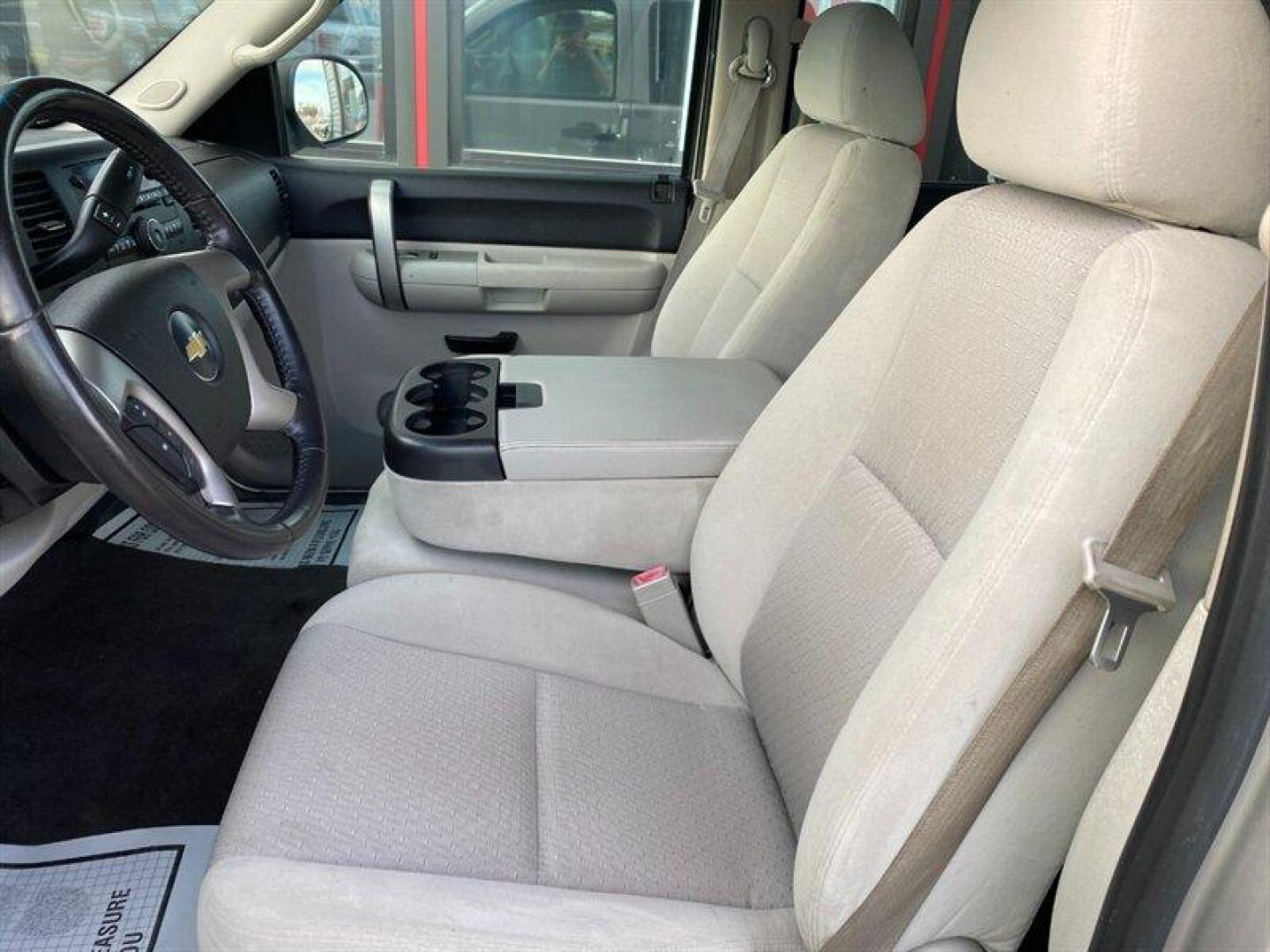 2009 Silver Birch Metallic Chevrolet Silverado 1500 LT (3GCEK23319G) with an Iron Block 5.3L Flex Fuel V8 315hp 338ft. lbs. engine, Automatic transmission, located at 842 E South Street, Powell, WY, 82435, (307) 754-7289, 44.752300, -108.746933 - Photo#6