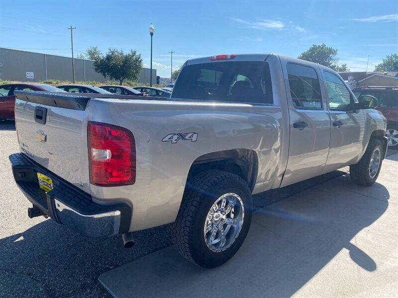 2009 Silver Chevrolet Silverado 1500 LT (3GCEK23319G) with an Vortec Aluminum Block 5.3L Flex Fuel V8 315hp 338f engine, 6-Speed Shiftable Au transmission, located at 842 E South Street, Powell, WY, 82435, (307) 754-7289, 44.752300, -108.746933- Photo#2
