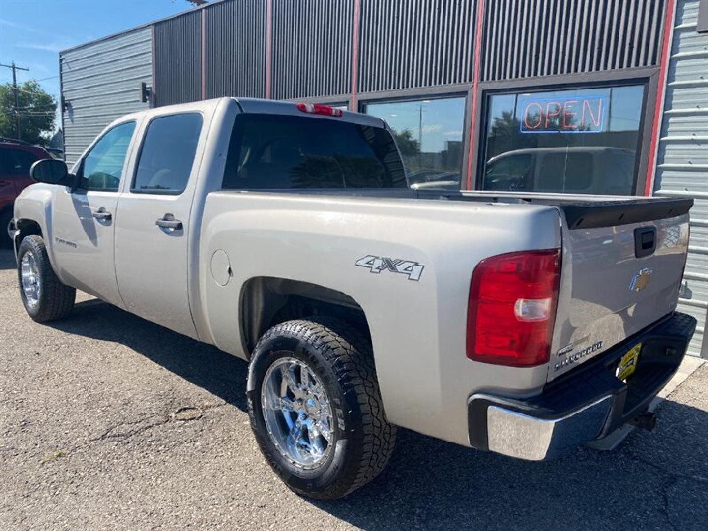2009 Silver Chevrolet Silverado 1500 LT (3GCEK23319G) with an Vortec Aluminum Block 5.3L Flex Fuel V8 315hp 338f engine, 6-Speed Shiftable Au transmission, located at 842 E South Street, Powell, WY, 82435, (307) 754-7289, 44.752300, -108.746933- Photo#3