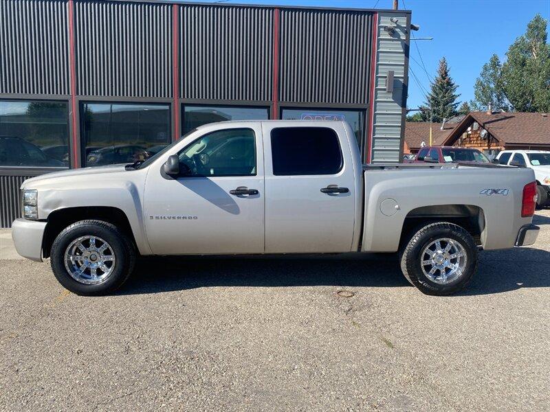2009 Silver Chevrolet Silverado 1500 LT (3GCEK23319G) with an Vortec Aluminum Block 5.3L Flex Fuel V8 315hp 338f engine, 6-Speed Shiftable Au transmission, located at 842 E South Street, Powell, WY, 82435, (307) 754-7289, 44.752300, -108.746933- Photo#21