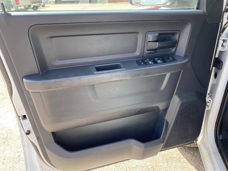 2012 Bright White Clear Coat RAM 2500 ST (3C6TD5CT5CG) with an HEMI 5.7L V8 383hp 400ft. lbs. engine, Automatic transmission, located at 842 E South Street, Powell, WY, 82435, (307) 754-7289, 44.752300, -108.746933- Photo#5