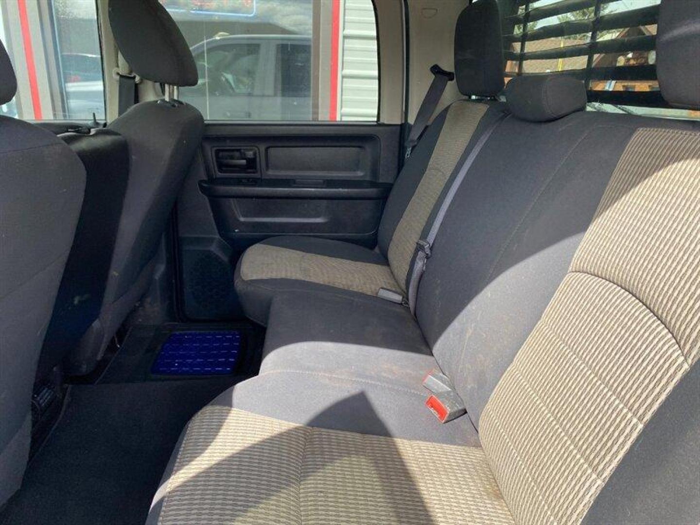 2012 White RAM 2500 ST (3C6TD5CT5CG) with an HEMI 5.7L V8 383hp 400ft. lbs. engine, 6-Speed Shiftable Au transmission, located at 842 E South Street, Powell, WY, 82435, (307) 754-7289, 44.752300, -108.746933 - Photo#11