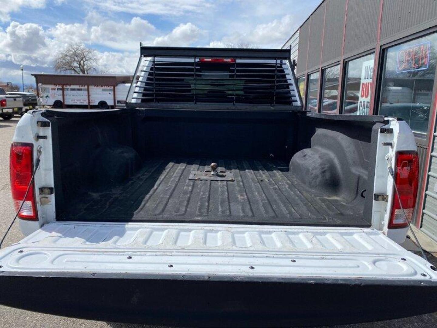 2012 White RAM 2500 ST (3C6TD5CT5CG) with an HEMI 5.7L V8 383hp 400ft. lbs. engine, 6-Speed Shiftable Au transmission, located at 842 E South Street, Powell, WY, 82435, (307) 754-7289, 44.752300, -108.746933 - Photo#12
