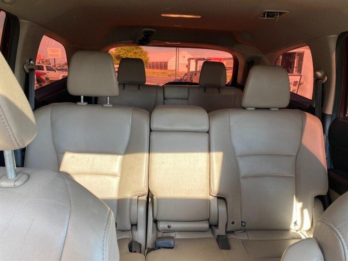 2016 Burgundy Honda Pilot EX-L (5FNYF5H5XGB) with an 3.5L V6 280hp 262ft. lbs. engine, 6-Speed Shiftable Au transmission, located at 842 E South Street, Powell, WY, 82435, (307) 754-7289, 44.752300, -108.746933 - Photo#16