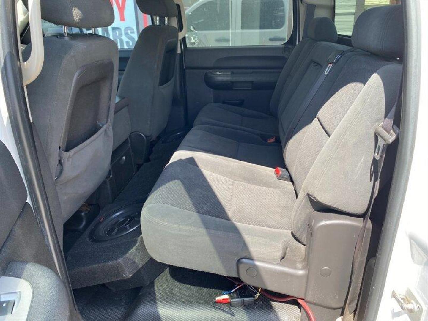 2008 White Chevrolet Silverado 2500 Work Truck (1GCHK23698F) with an Duramax 6.6L Diesel Turbo V8 365hp 660ft. lbs. engine, Allison 1000 6-Speed transmission, located at 842 E South Street, Powell, WY, 82435, (307) 754-7289, 44.752300, -108.746933 - Photo#9