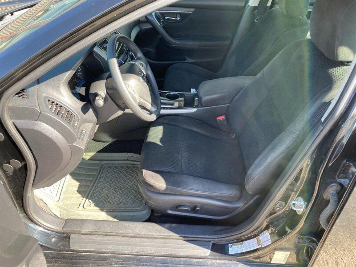 2014 Black Nissan Altima 2.5 (1N4AL3AP0EC) with an 2.5L I4 182hp 180ft. lbs. engine, Automatic transmission, located at 842 E South Street, Powell, WY, 82435, (307) 754-7289, 44.752300, -108.746933 - Photo#5