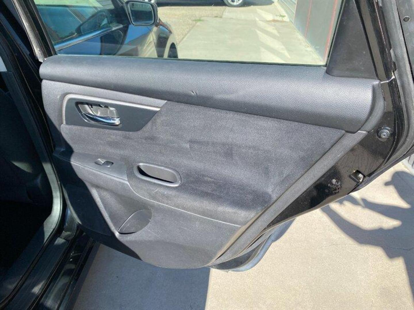 2014 Black Nissan Altima 2.5 (1N4AL3AP0EC) with an 2.5L I4 182hp 180ft. lbs. engine, Automatic transmission, located at 842 E South Street, Powell, WY, 82435, (307) 754-7289, 44.752300, -108.746933 - Photo#11