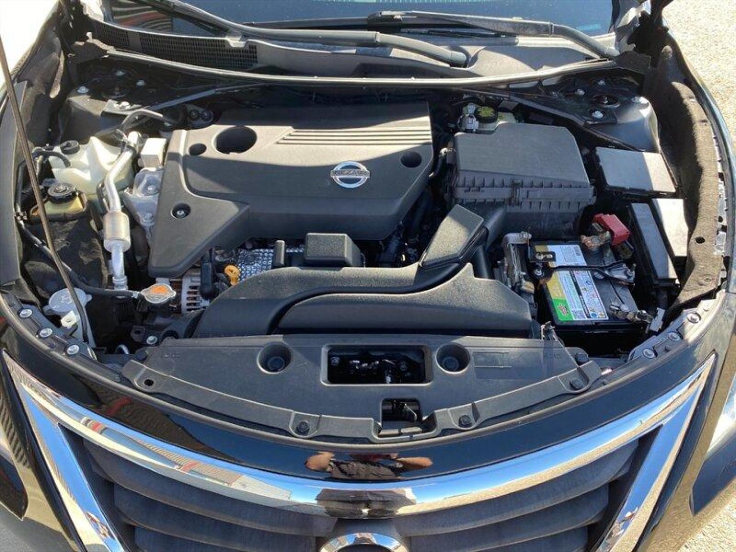 2014 Black Nissan Altima 2.5 (1N4AL3AP0EC) with an 2.5L I4 182hp 180ft. lbs. engine, Automatic transmission, located at 842 E South Street, Powell, WY, 82435, (307) 754-7289, 44.752300, -108.746933 - Photo#15