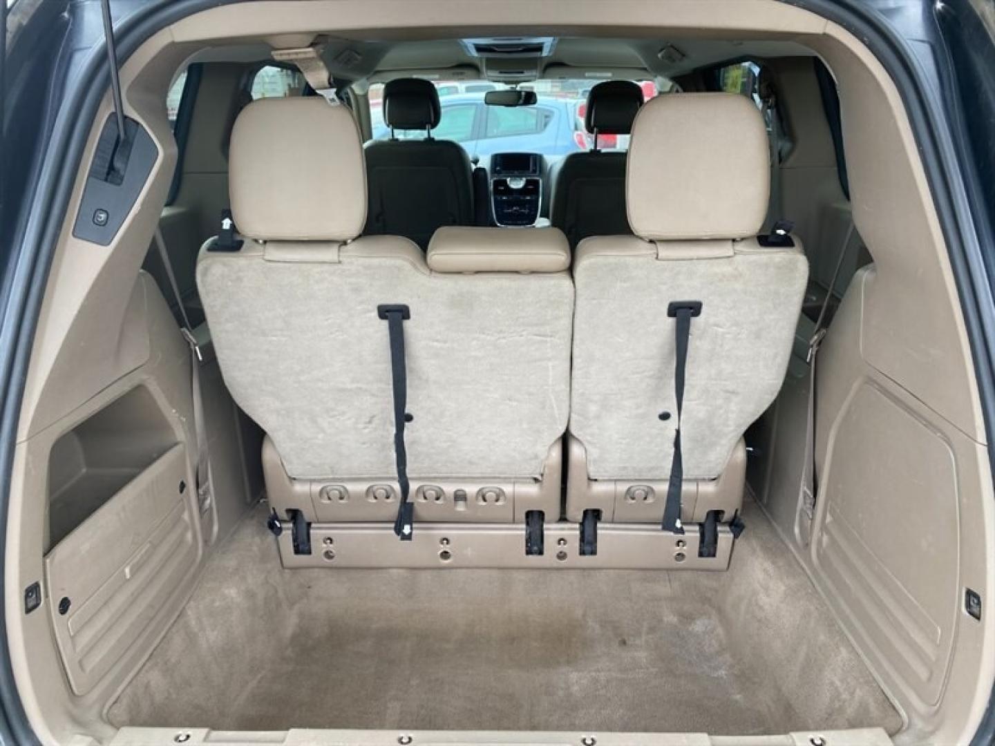 2016 Black Chrysler Town and Country Touring (2C4RC1BG5GR) with an Pentastar 3.6L Flex Fuel V6 283hp 260ft. lbs. engine, 6-Speed Shiftable Au transmission, located at 842 E South Street, Powell, WY, 82435, (307) 754-7289, 44.752300, -108.746933 - Photo#10