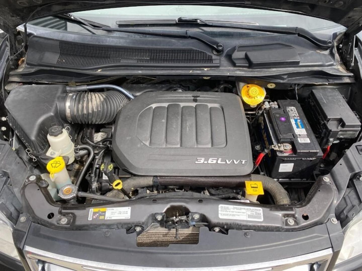 2016 Black Chrysler Town and Country Touring (2C4RC1BG5GR) with an Pentastar 3.6L Flex Fuel V6 283hp 260ft. lbs. engine, 6-Speed Shiftable Au transmission, located at 842 E South Street, Powell, WY, 82435, (307) 754-7289, 44.752300, -108.746933 - Photo#17