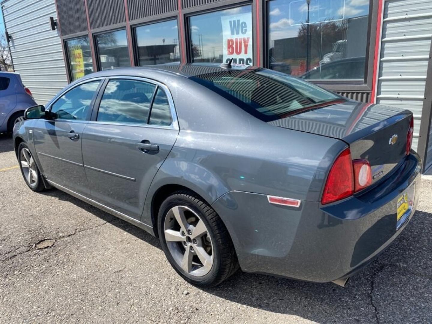 2008 Gray Chevrolet Malibu LT (1G1ZH57B284) with an Ecotec 2.4L I4 169hp 160ft. lbs. engine, Hydra-Matic 4T45 4-S transmission, located at 842 E South Street, Powell, WY, 82435, (307) 754-7289, 44.752300, -108.746933 - Photo#3