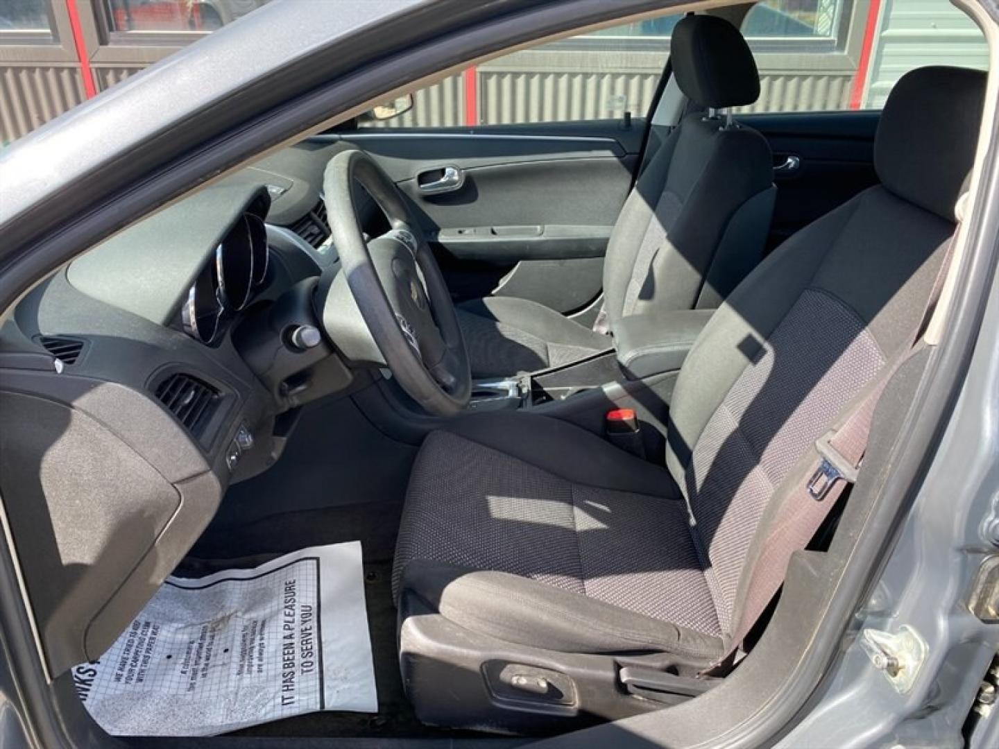 2008 Gray Chevrolet Malibu LT (1G1ZH57B284) with an Ecotec 2.4L I4 169hp 160ft. lbs. engine, Hydra-Matic 4T45 4-S transmission, located at 842 E South Street, Powell, WY, 82435, (307) 754-7289, 44.752300, -108.746933 - Photo#5