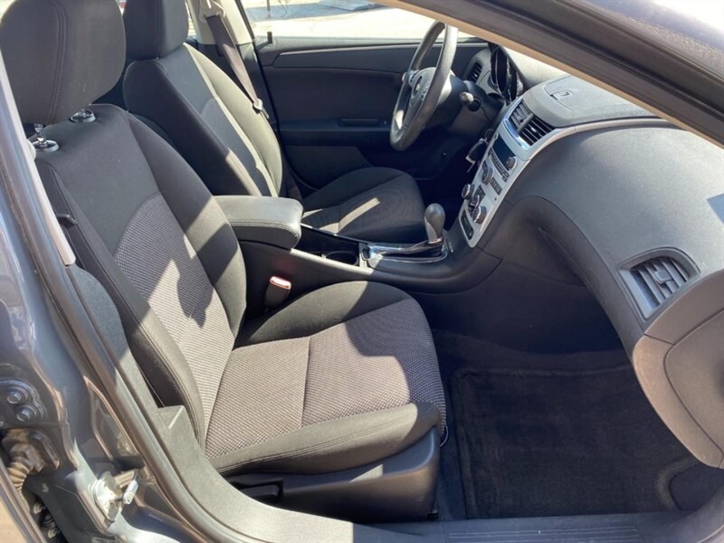 2008 Gray Chevrolet Malibu LT (1G1ZH57B284) with an Ecotec 2.4L I4 169hp 160ft. lbs. engine, Hydra-Matic 4T45 4-S transmission, located at 842 E South Street, Powell, WY, 82435, (307) 754-7289, 44.752300, -108.746933 - Photo#15