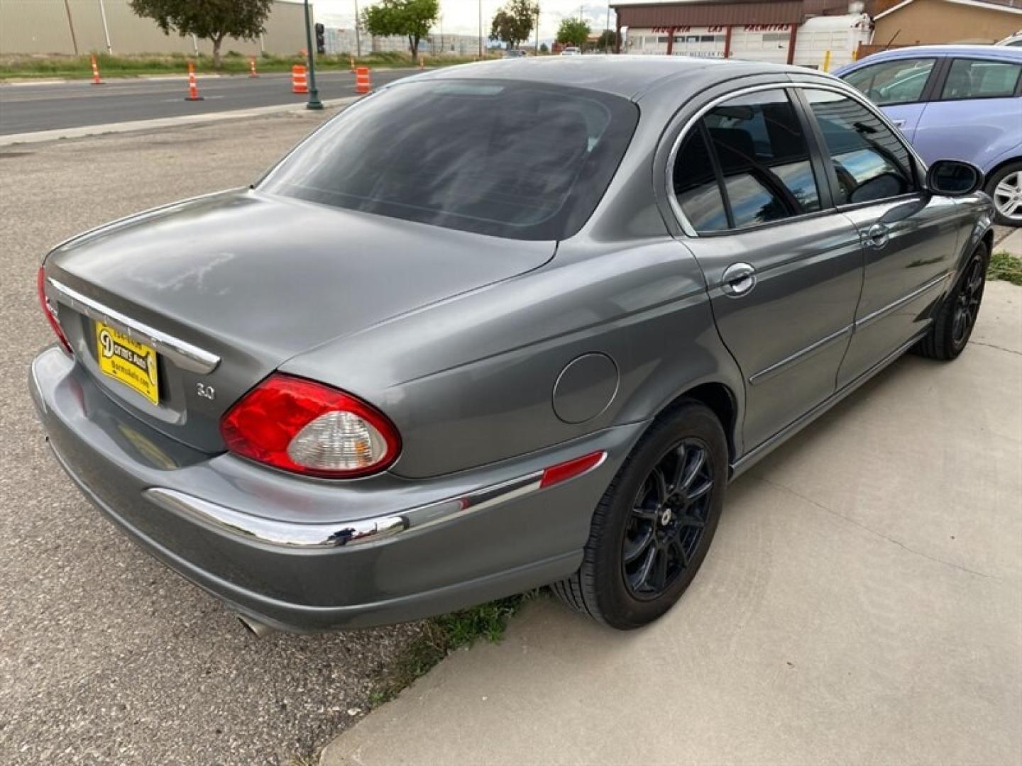 2006 Blue Jaguar X-Type 3.0L (SAJWA51A06W) with an 3.0L NA V6 double overhead cam (DOHC) 24V engine, 5-Speed Shiftable Au transmission, located at 842 E South Street, Powell, WY, 82435, (307) 754-7289, 44.752300, -108.746933 - Photo#2