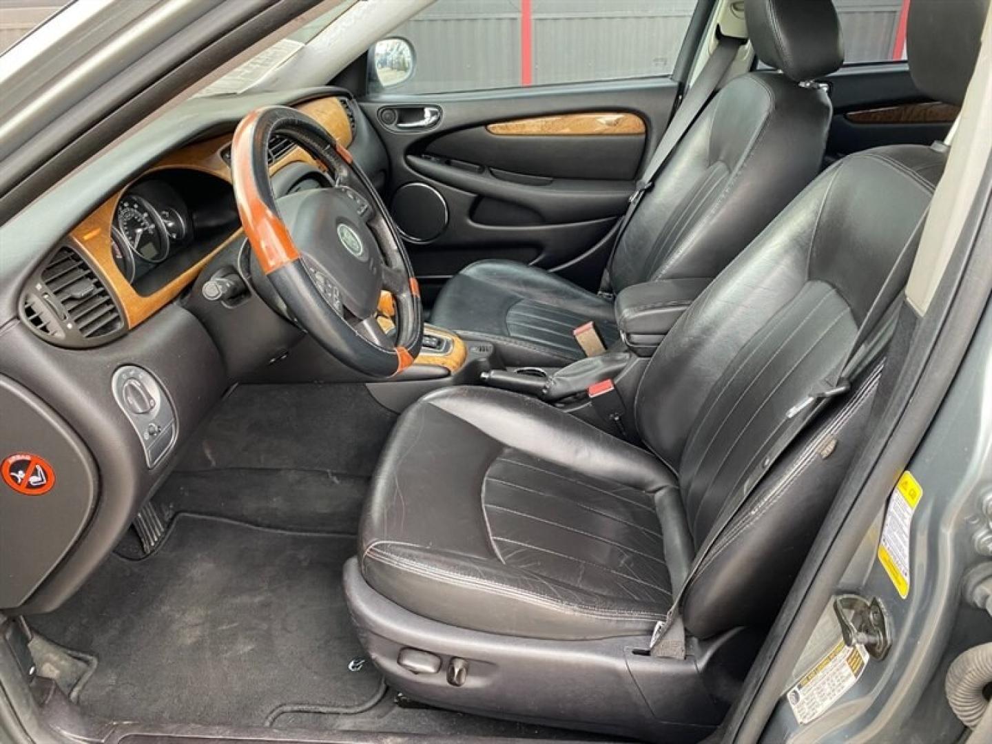 2006 Blue Jaguar X-Type 3.0L (SAJWA51A06W) with an 3.0L NA V6 double overhead cam (DOHC) 24V engine, 5-Speed Shiftable Au transmission, located at 842 E South Street, Powell, WY, 82435, (307) 754-7289, 44.752300, -108.746933 - Photo#5