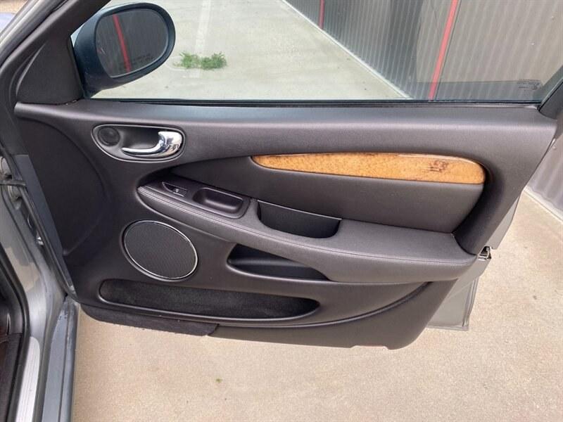 2006 Blue Jaguar X-Type 3.0L (SAJWA51A06W) with an 3.0L NA V6 double overhead cam (DOHC) 24V engine, 5-Speed Shiftable Au transmission, located at 842 E South Street, Powell, WY, 82435, (307) 754-7289, 44.752300, -108.746933- Photo#13