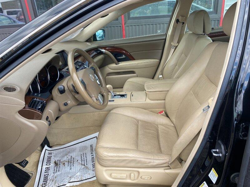 2007 Nighthawk Black Pearl Acura RL SH-AWD w/Tech (JH4KB16687C) with an 3.5L V6 290hp 256ft. lbs. engine, Automatic transmission, located at 842 E South Street, Powell, WY, 82435, (307) 754-7289, 44.752300, -108.746933- Photo#5