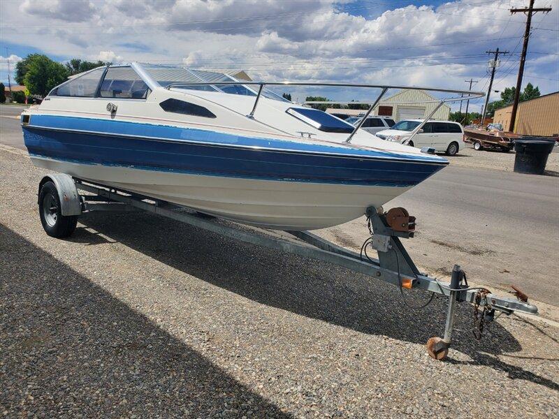 1988 Blue Bayliner Capri 19' (BL3C80CK178) with an 5.0 L engine, located at 842 E South Street, Powell, WY, 82435, (307) 754-7289, 44.752300, -108.746933- Photo#1
