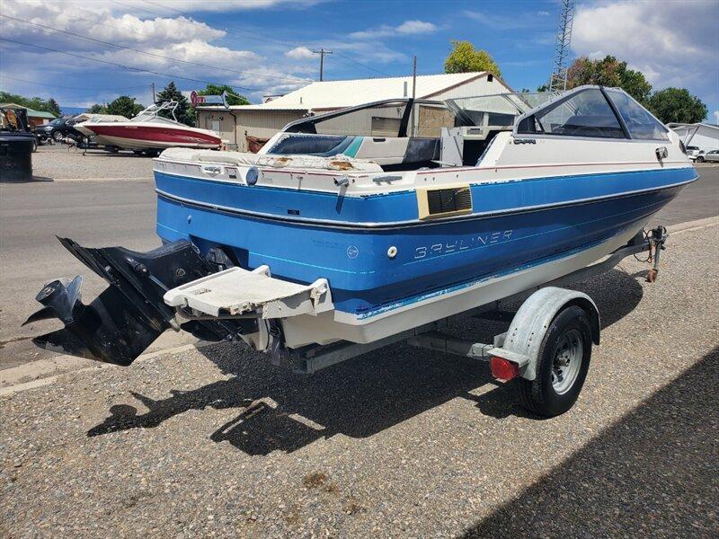 1988 Blue Bayliner Capri 19' (BL3C80CK178) with an 5.0 L engine, located at 842 E South Street, Powell, WY, 82435, (307) 754-7289, 44.752300, -108.746933- Photo#2