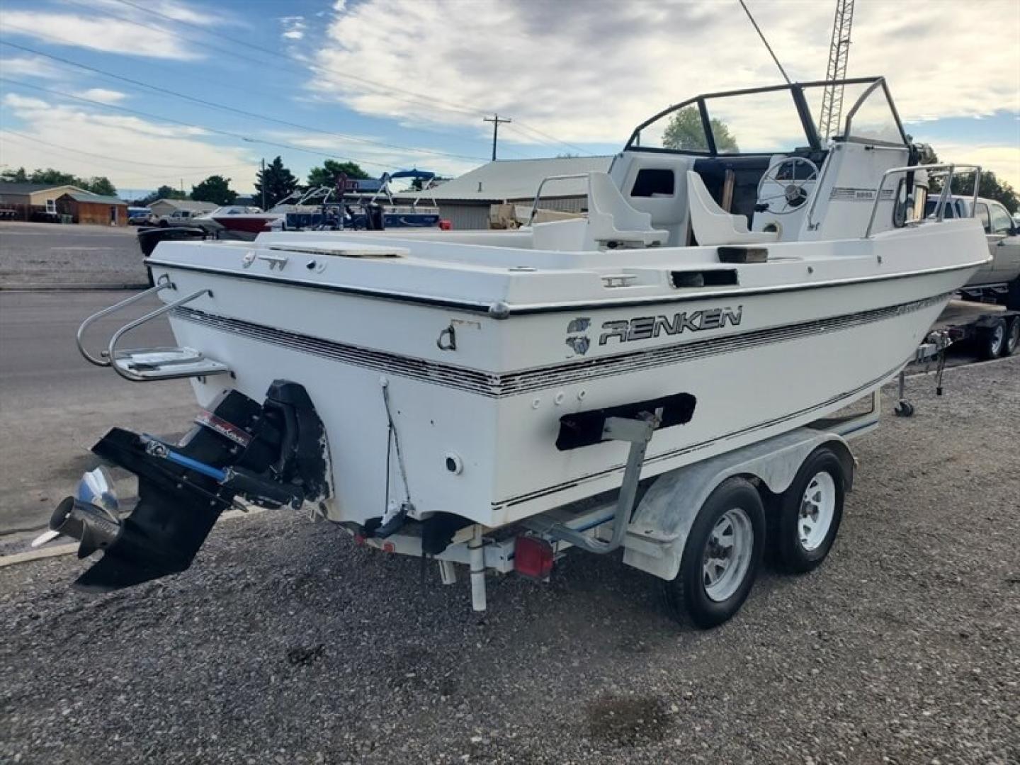 1990 White RENKEN 2286 22' (RBMLG092B09) with an 5.7L engine, located at 842 E South Street, Powell, WY, 82435, (307) 754-7289, 44.752300, -108.746933- Photo#2