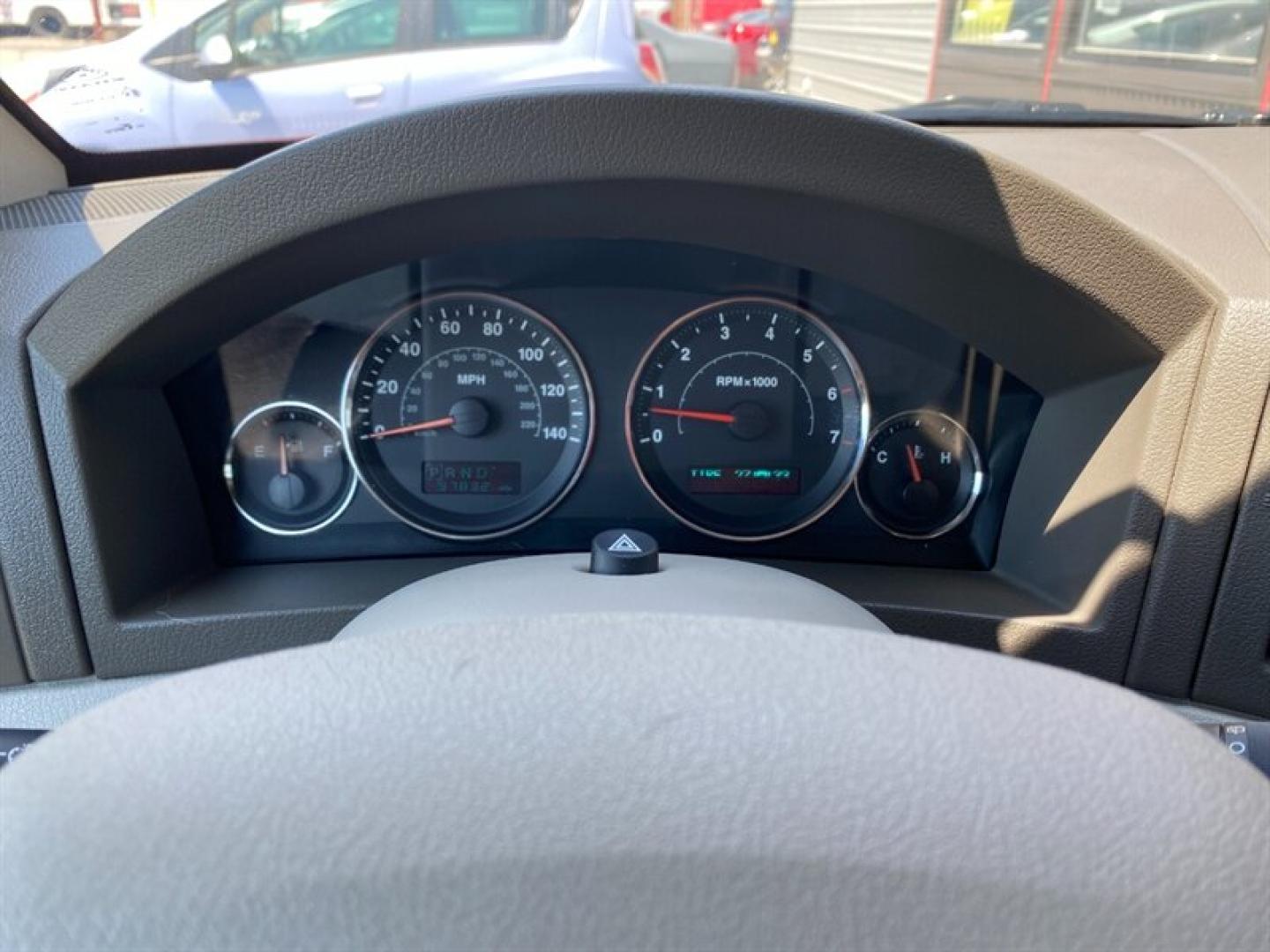 2007 White Jeep Grand Cherokee Overland (1J8HR682X7C) with an HEMI 5.7L V8 330hp 375ft. lbs. engine, Automatic transmission, located at 842 E South Street, Powell, WY, 82435, (307) 754-7289, 44.752300, -108.746933- Photo#6