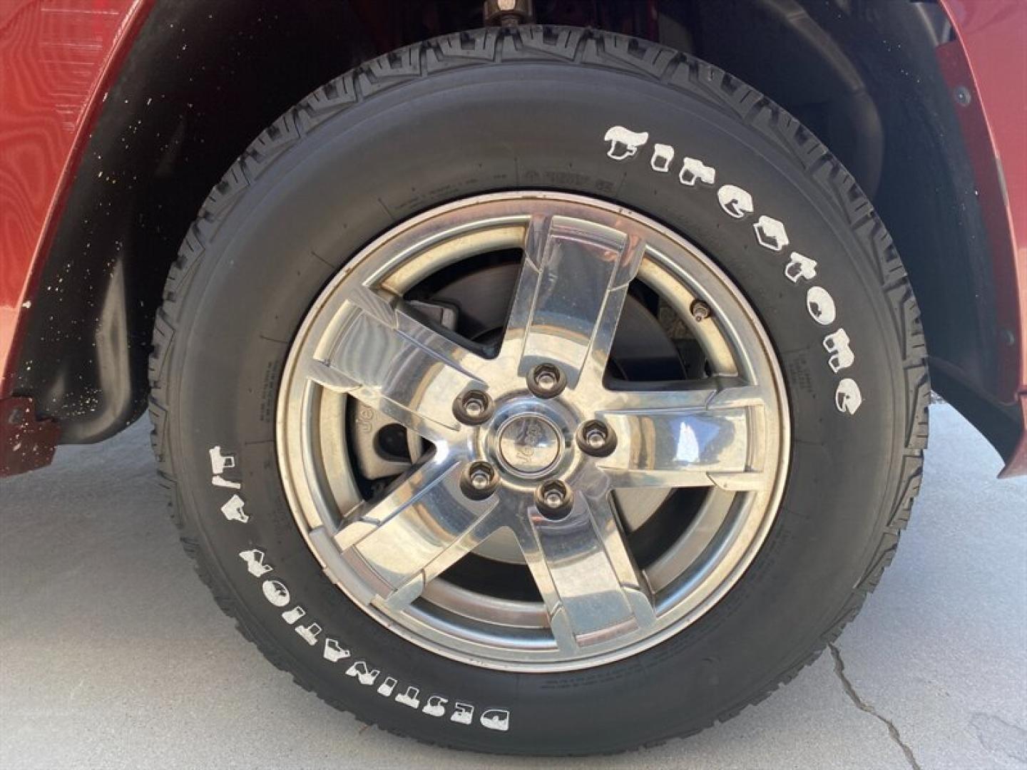 2007 White Jeep Grand Cherokee Overland (1J8HR682X7C) with an HEMI 5.7L V8 330hp 375ft. lbs. engine, Automatic transmission, located at 842 E South Street, Powell, WY, 82435, (307) 754-7289, 44.752300, -108.746933- Photo#15