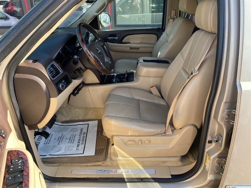 2008 Tan GMC Yukon XL Denali (1GKFK66848J) with an Vortec 6.2L V8 380hp 417ft. lbs. engine, 6-Speed Shiftable Au transmission, located at 842 E South Street, Powell, WY, 82435, (307) 754-7289, 44.752300, -108.746933- Photo#5