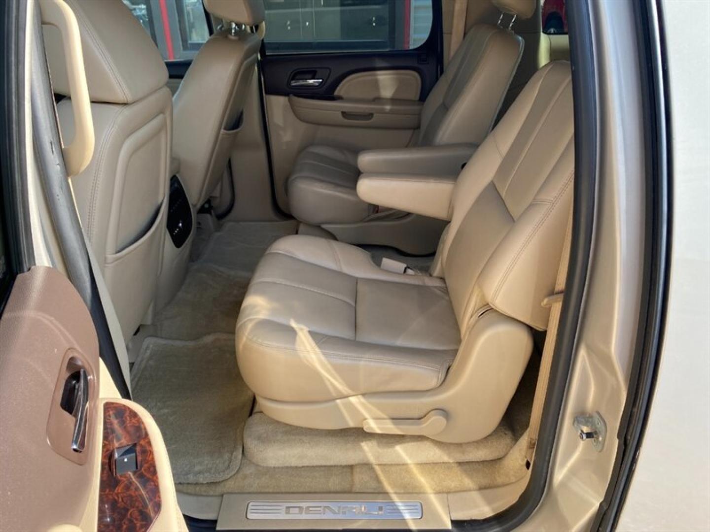 2008 Tan GMC Yukon Denali (1GKFK66848J) with an Vortec 6.2L V8 380hp 417ft. lbs. engine, Automatic transmission, located at 842 E South Street, Powell, WY, 82435, (307) 754-7289, 44.752300, -108.746933- Photo#9