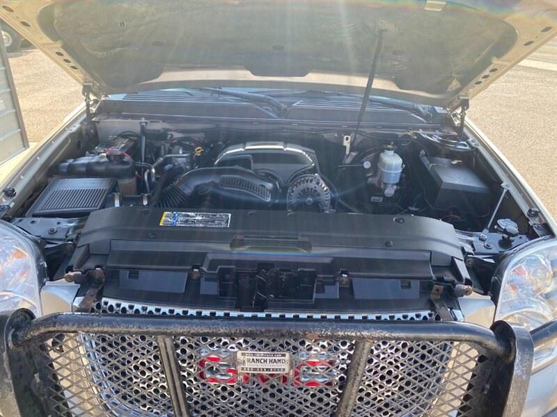 2008 Tan GMC Yukon XL Denali (1GKFK66848J) with an Vortec 6.2L V8 380hp 417ft. lbs. engine, 6-Speed Shiftable Au transmission, located at 842 E South Street, Powell, WY, 82435, (307) 754-7289, 44.752300, -108.746933- Photo#20