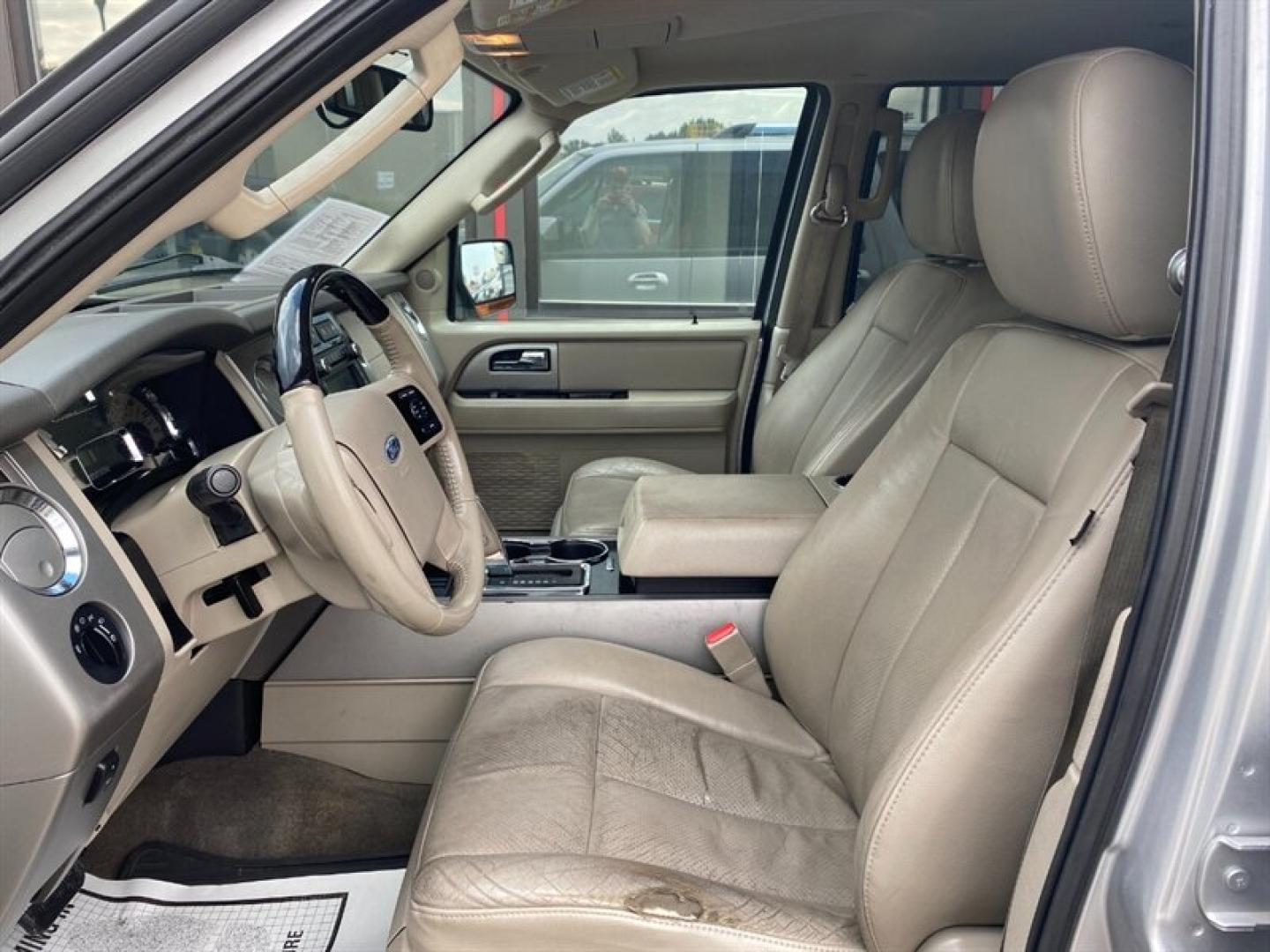 2012 Silver Ford Expedition EL Limited (1FMJK2A56CE) with an 5.4L Flex Fuel V8 310hp 365ft. lbs. engine, Automatic transmission, located at 842 E South Street, Powell, WY, 82435, (307) 754-7289, 44.752300, -108.746933- Photo#5